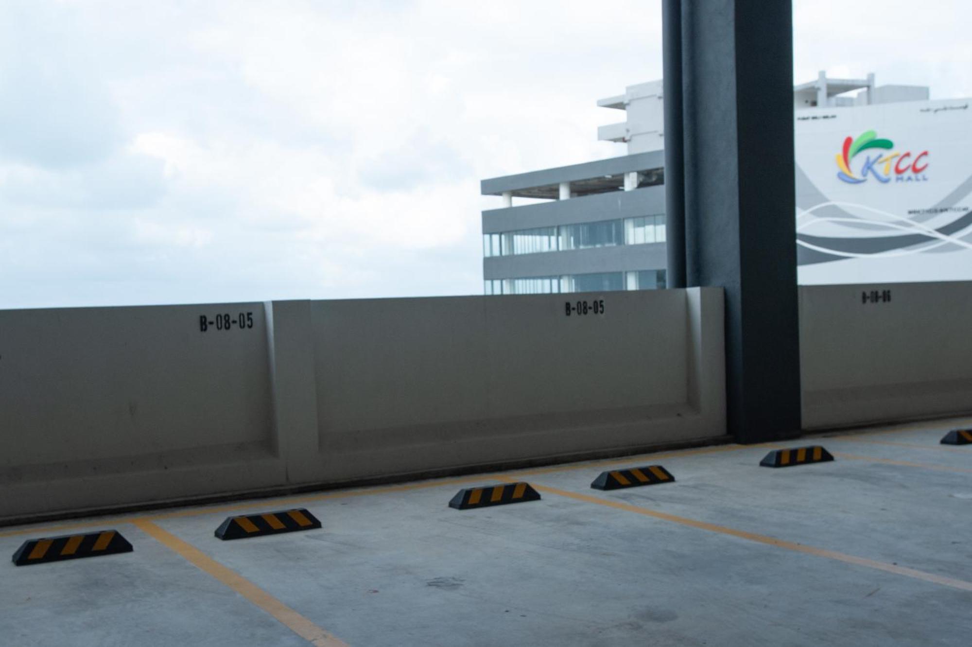 Infinity Sea View Pool Beach View 3Rooms 2Parkings Kuala Terengganu Exterior foto