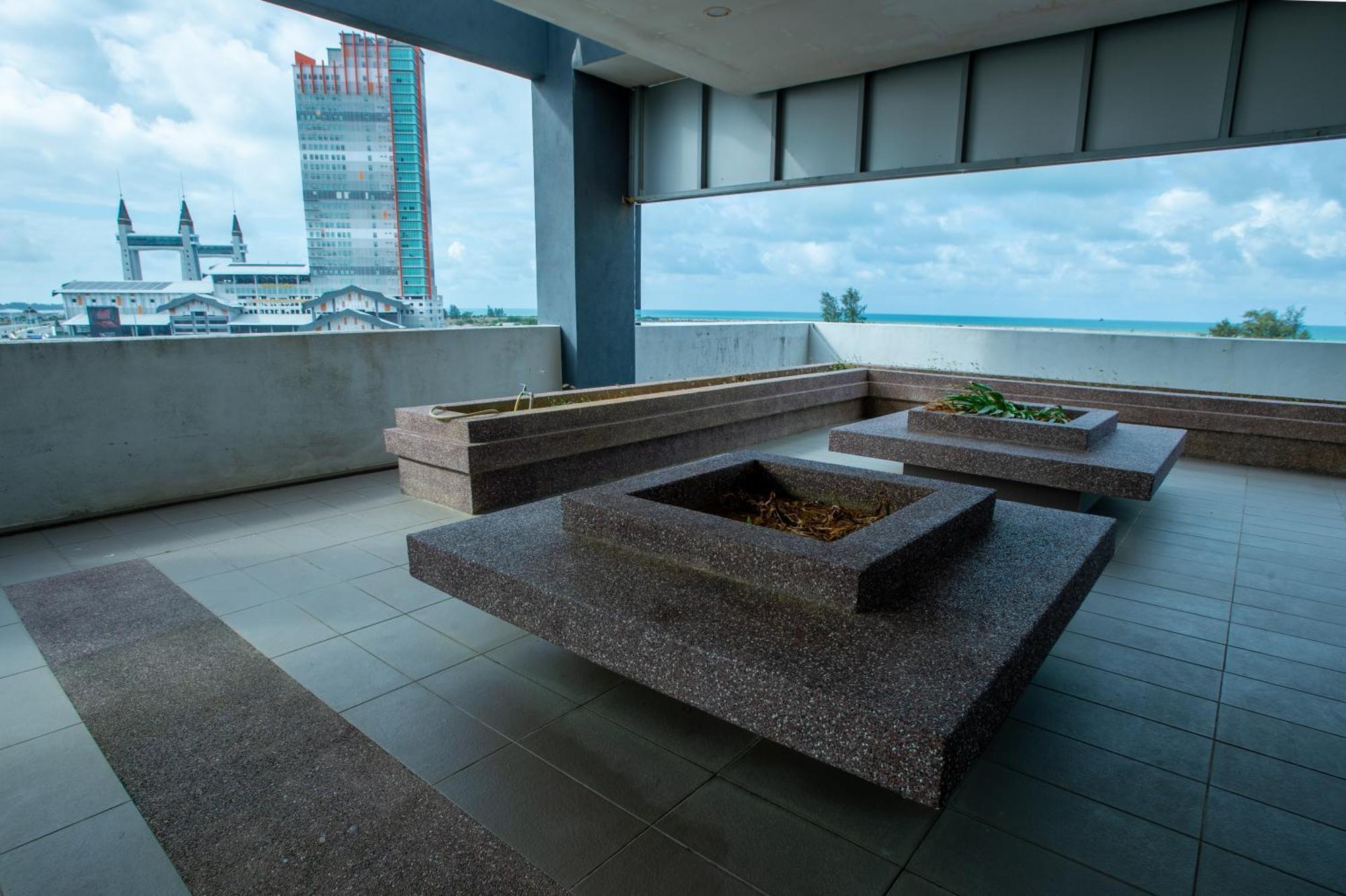 Infinity Sea View Pool Beach View 3Rooms 2Parkings Kuala Terengganu Exterior foto
