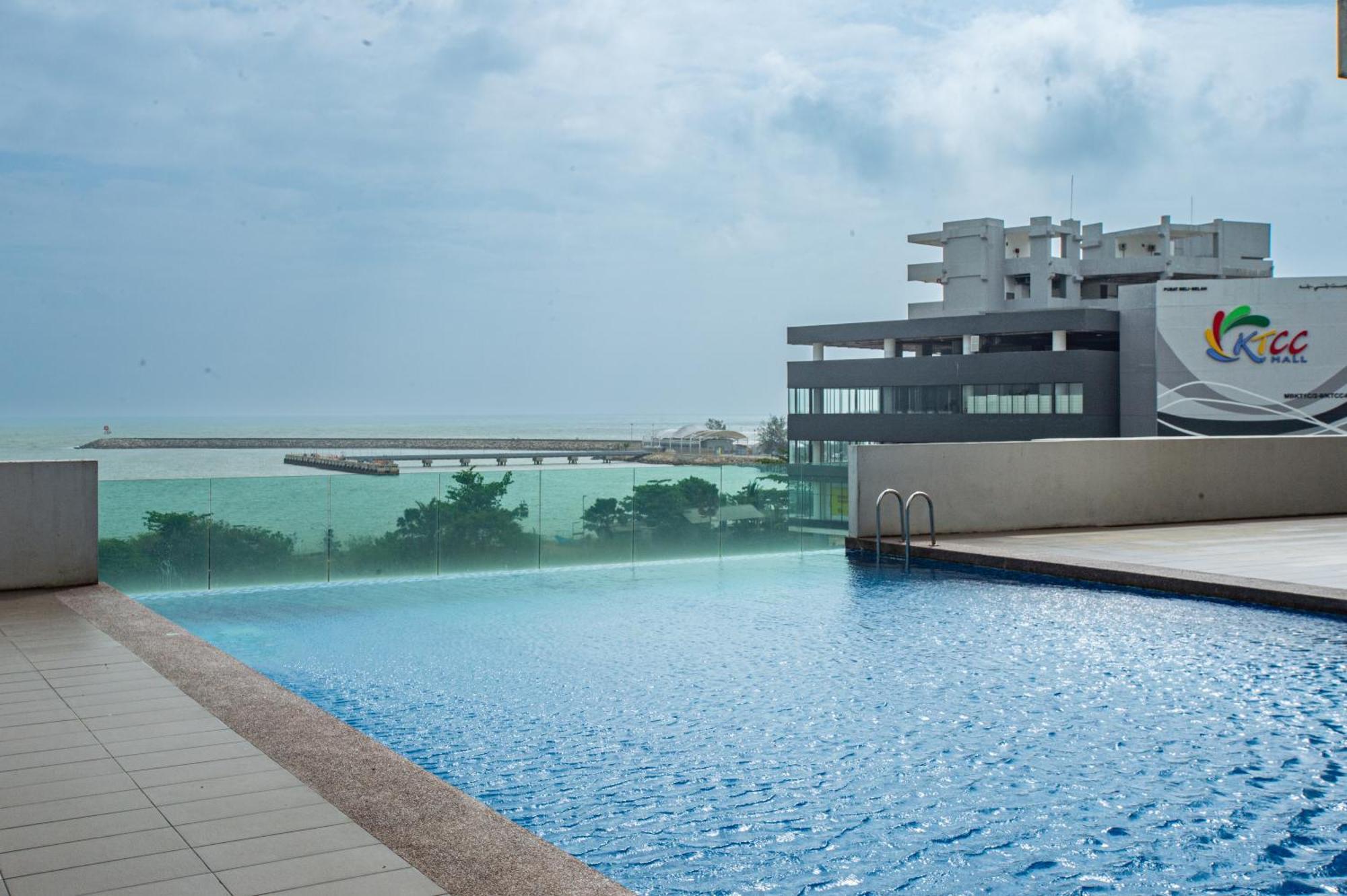 Infinity Sea View Pool Beach View 3Rooms 2Parkings Kuala Terengganu Exterior foto